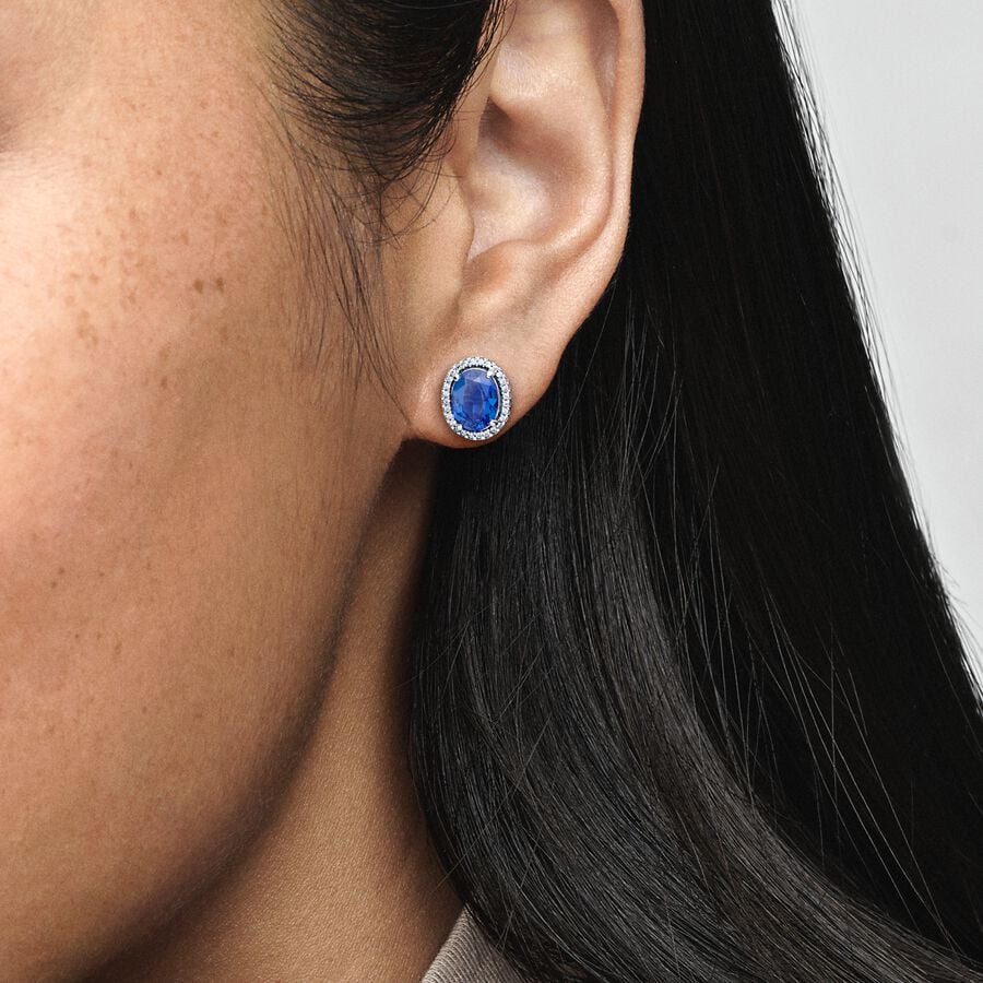 OVAL SAPPHIRE