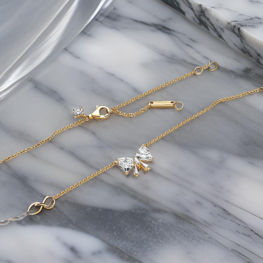 GOLDEN BOW NECKLACE