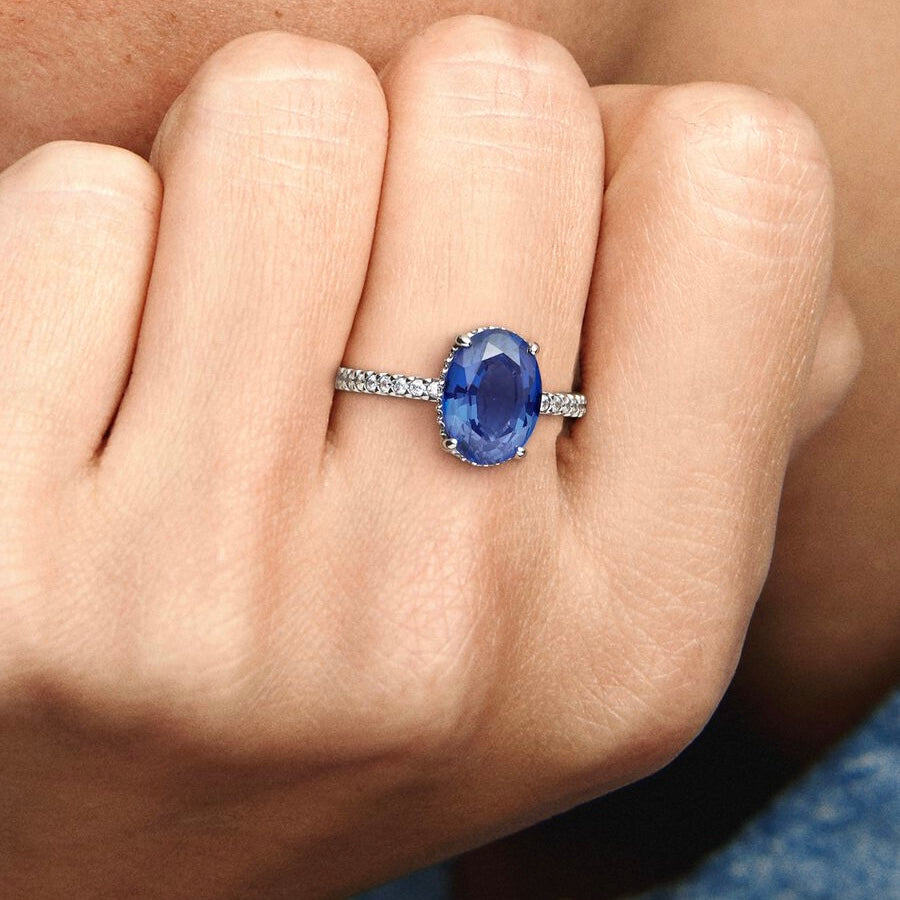 OVAL SAPPHIRE