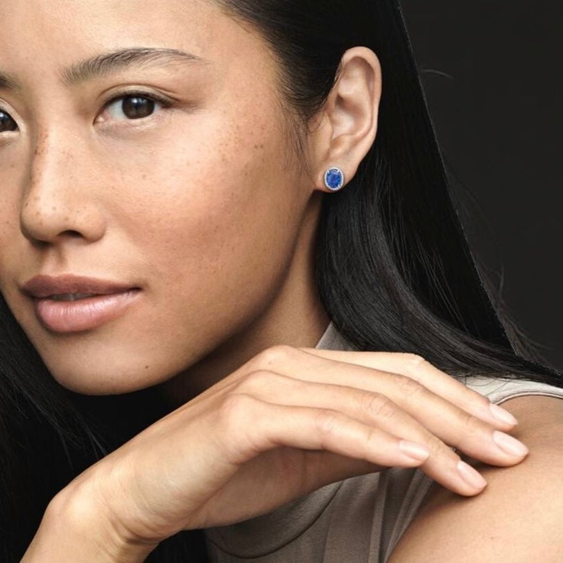 CLOUS D'OREILLES SAPHIR OVALES