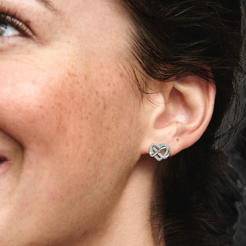 CLOUS D'OREILLES COEUR INFINI